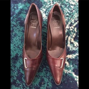 Chocolate brown Joan & David Circa heels